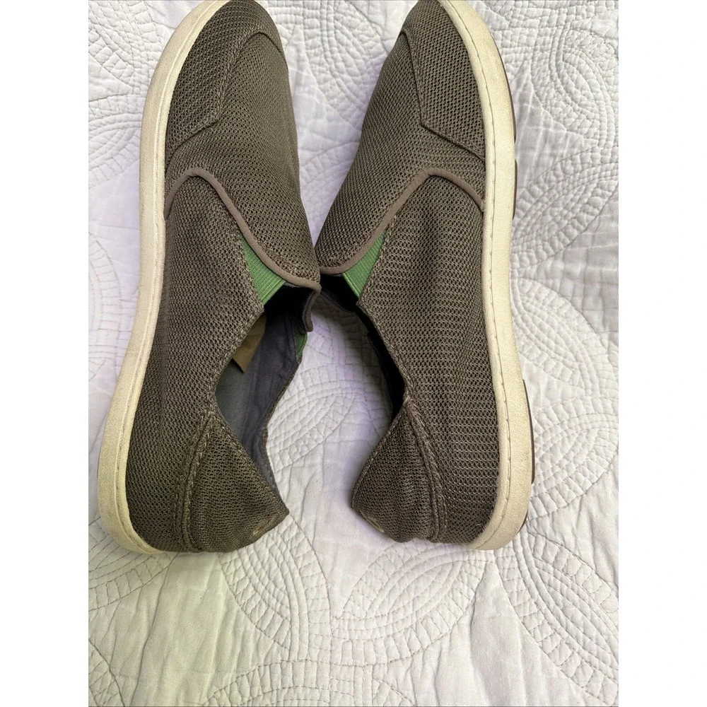 Mens OluKai Nohea Mesh Shoes Size 10.5 Khaki Slip On Casual Comfort Lightweight